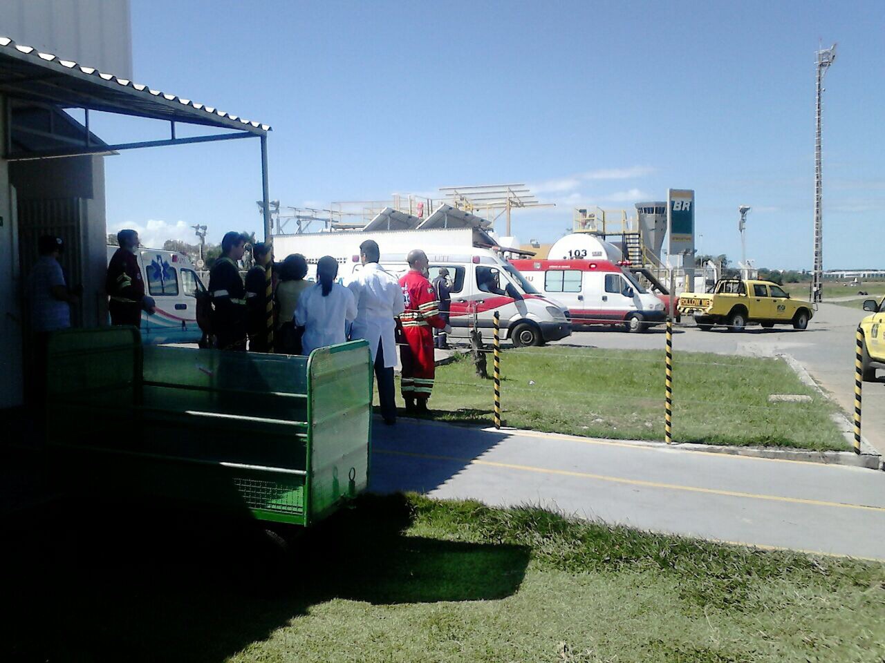 Ambulâncias do Samu foram encaminhadas para o aeroporto para o atendimento das vítimas